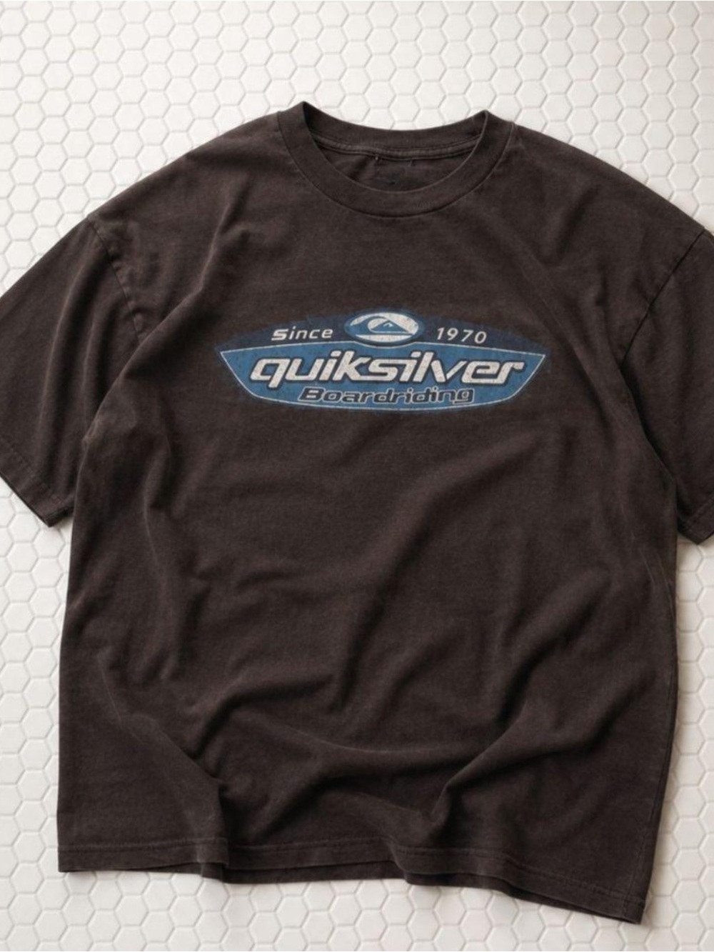 Gildan Brown Short Sleeve Tee with Blue Quiksilver Graphic
